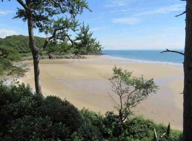 *Family Home In Mumbles. Close To The Beach* 외부 사진
